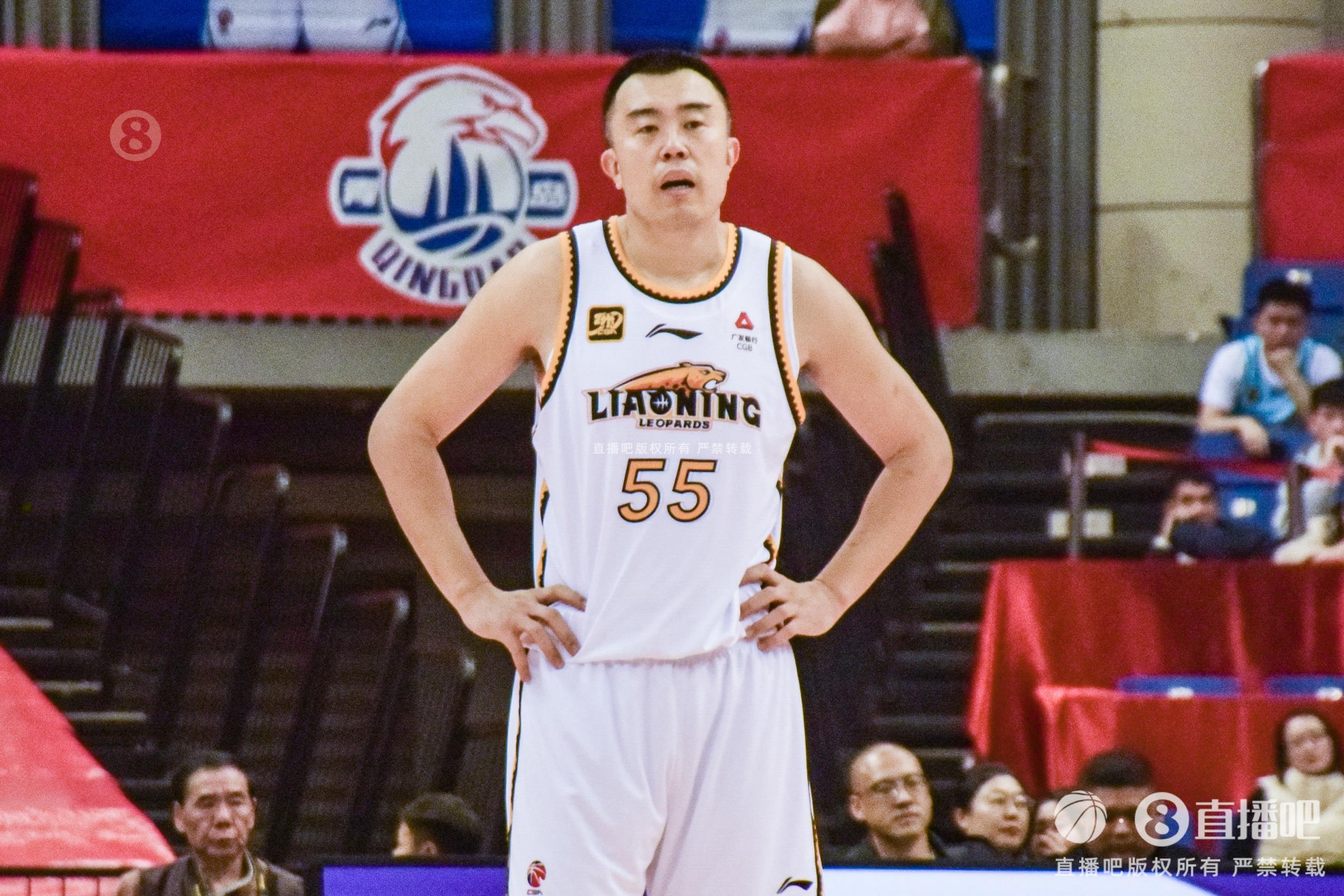 老將盡力了！韓德君7中4拿到14分12籃板3助攻